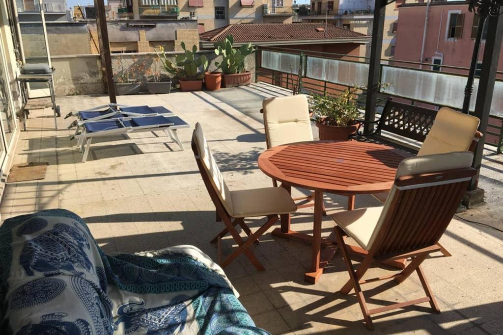 Sunny Rome Attico Con Grande Terrazzo Apartment Exterior photo